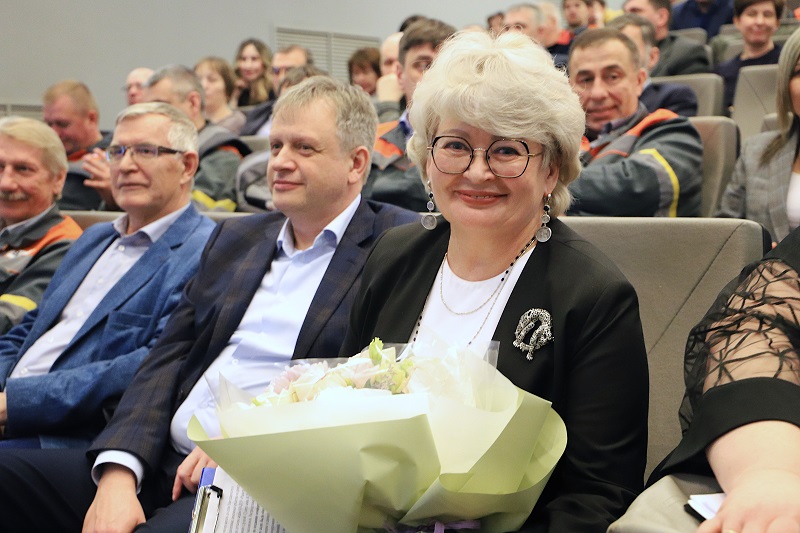 Фото - «Сделано много и с душой»: итоги шефской работы подвели на ЕВРАЗ НТМК